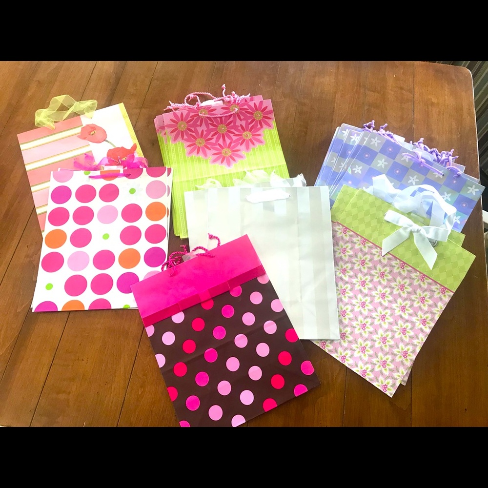 🌹45 Hallmark Party Bag bundle